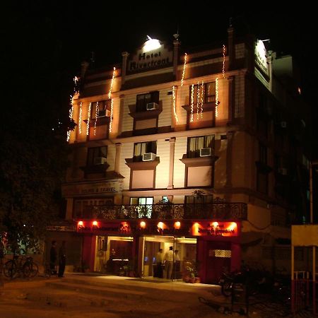 Hotel Riverfront Ahmadabad Zewnętrze zdjęcie