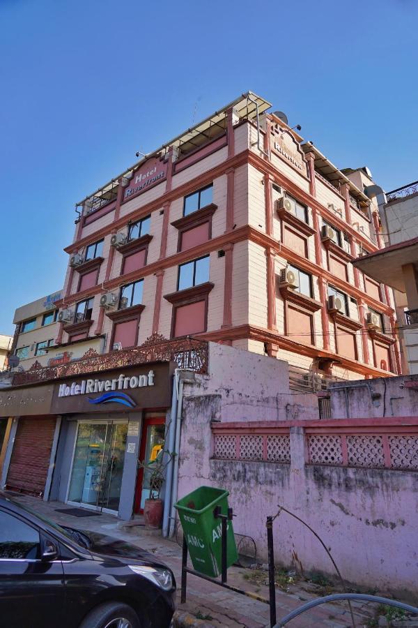 Hotel Riverfront Ahmadabad Zewnętrze zdjęcie