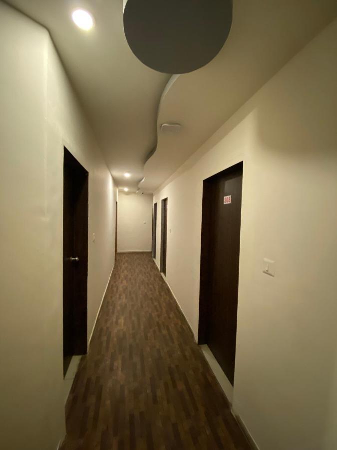 Hotel Riverfront Ahmadabad Zewnętrze zdjęcie